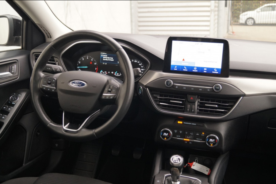 Ford Focus Wagon 1.0 EcoBoost 125pk Titanium Business -PANO-TREKHAAK-