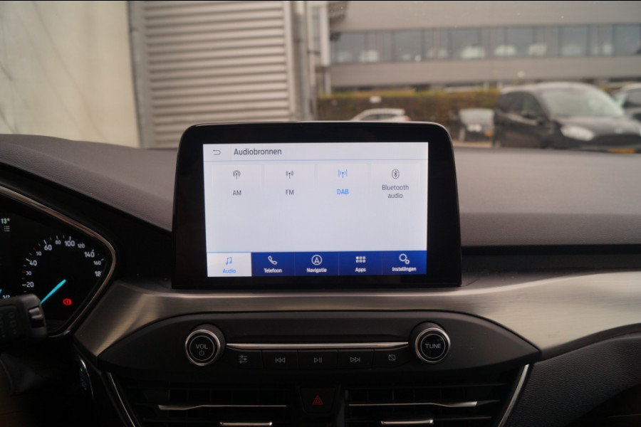 Ford Focus Wagon 1.0 EcoBoost 125pk Titanium Business -PANO-TREKHAAK-