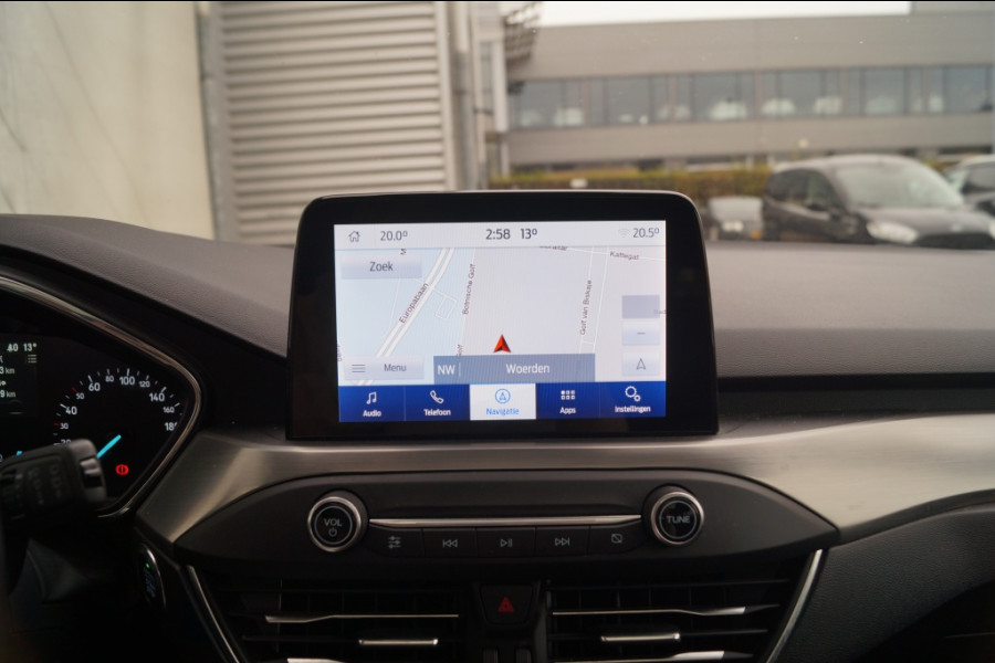 Ford Focus Wagon 1.0 EcoBoost 125pk Titanium Business -PANO-TREKHAAK-