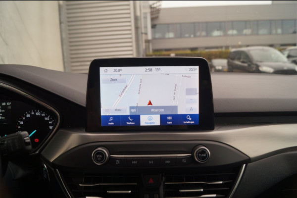Ford Focus Wagon 1.0 EcoBoost 125pk Titanium Business -PANO-TREKHAAK-