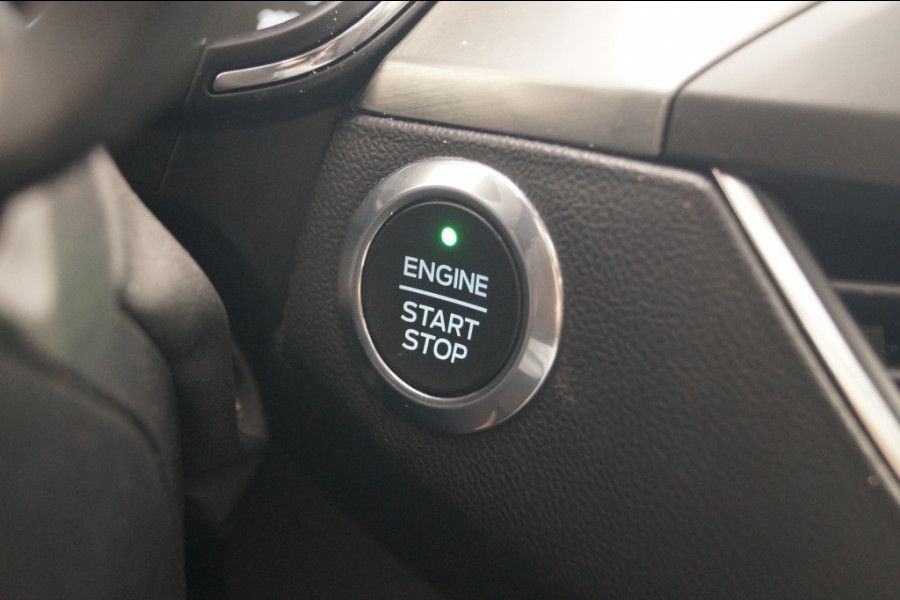Ford Focus Wagon 1.0 EcoBoost 125pk Titanium Business -PANO-TREKHAAK-