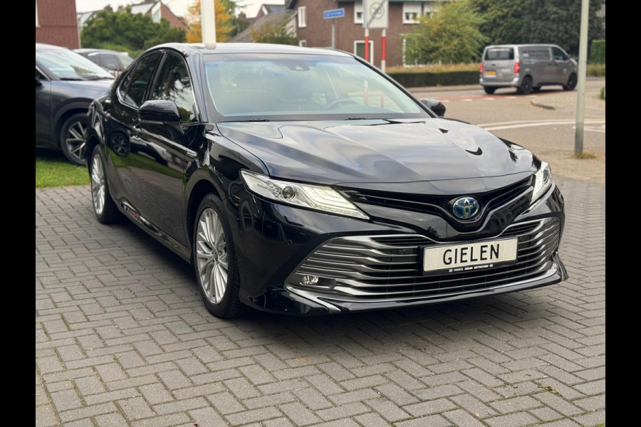 Toyota Camry 2.5 Hybrid Executive | Leer, Stoelverwarming, Elektrische achterklep, Dodehoekherkenning, Parkeersensoren, 18 inch, Keyless