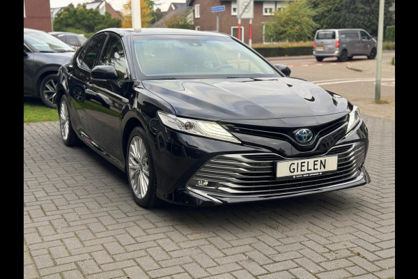 Toyota Camry 2.5 Hybrid Executive | Leer, Stoelverwarming, Elektrische achterklep, Dodehoekherkenning, Parkeersensoren, 18 inch, Keyless