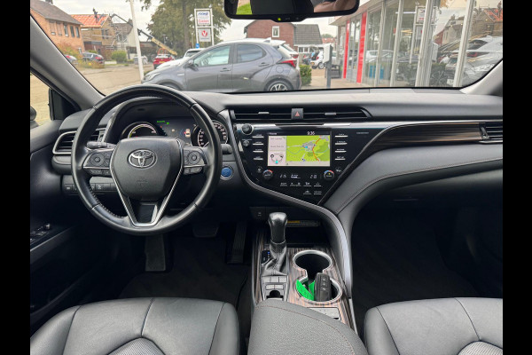 Toyota Camry 2.5 Hybrid Executive | Leer, Stoelverwarming, Elektrische achterklep, Dodehoekherkenning, Parkeersensoren, 18 inch, Keyless
