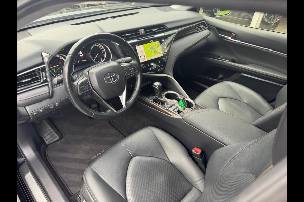 Toyota Camry 2.5 Hybrid Executive | Leer, Stoelverwarming, Elektrische achterklep, Dodehoekherkenning, Parkeersensoren, 18 inch, Keyless