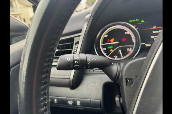 Toyota Camry 2.5 Hybrid Executive | Leer, Stoelverwarming, Elektrische achterklep, Dodehoekherkenning, Parkeersensoren, 18 inch, Keyless