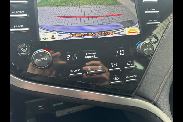 Toyota Camry 2.5 Hybrid Executive | Leer, Stoelverwarming, Elektrische achterklep, Dodehoekherkenning, Parkeersensoren, 18 inch, Keyless