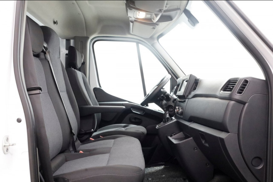 Renault Master T35 2.3 dCi 145pk L3 Bakwagen met achterdeuren en zijdeur 11-2022