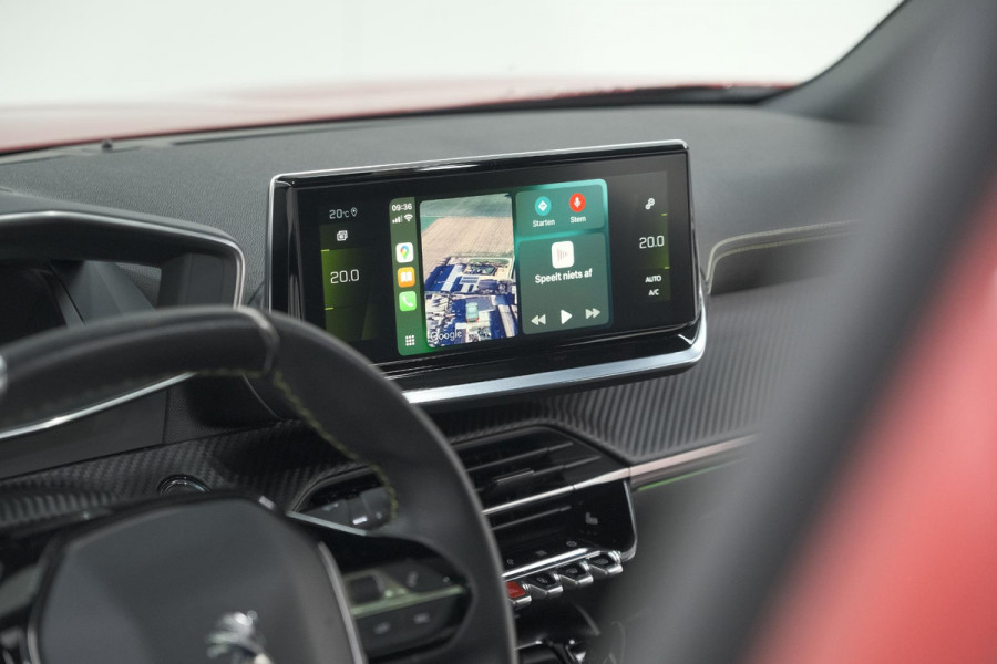 Peugeot 2008 PureTech 130 GT Pack | Panoramadak | Camera | Adaptieve Cruise Control | Stoelverwarming Peugeot 2008 PureTech 130 GT Pack | Panoramadak | Camera | Adaptieve Cruise Control | Stoelverwarming