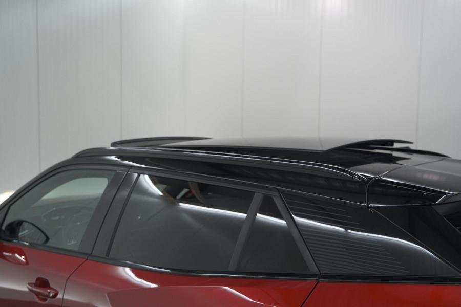 Peugeot 2008 PureTech 130 GT Pack | Panoramadak | Camera | Adaptieve Cruise Control | Stoelverwarming Peugeot 2008 PureTech 130 GT Pack | Panoramadak | Camera | Adaptieve Cruise Control | Stoelverwarming