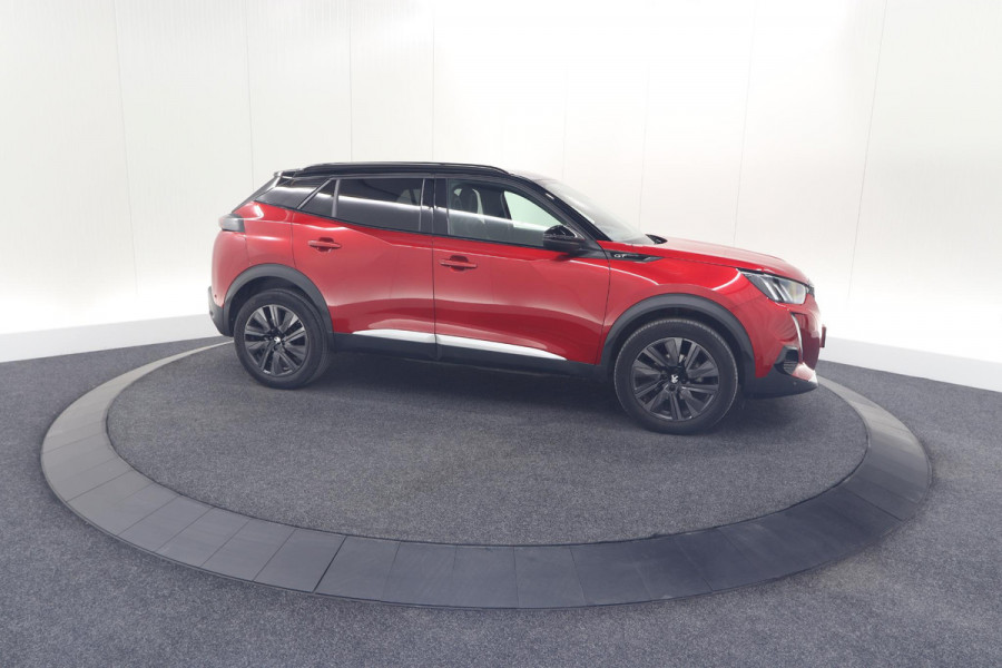 Peugeot 2008 PureTech 130 GT Pack | Panoramadak | Camera | Adaptieve Cruise Control | Stoelverwarming Peugeot 2008 PureTech 130 GT Pack | Panoramadak | Camera | Adaptieve Cruise Control | Stoelverwarming