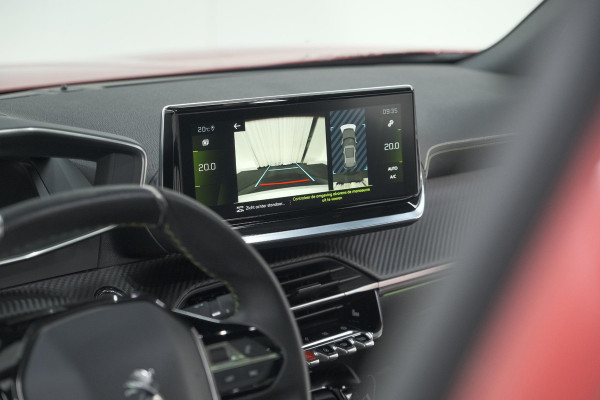 Peugeot 2008 PureTech 130 GT Pack | Panoramadak | Camera | Adaptieve Cruise Control | Stoelverwarming Peugeot 2008 PureTech 130 GT Pack | Panoramadak | Camera | Adaptieve Cruise Control | Stoelverwarming