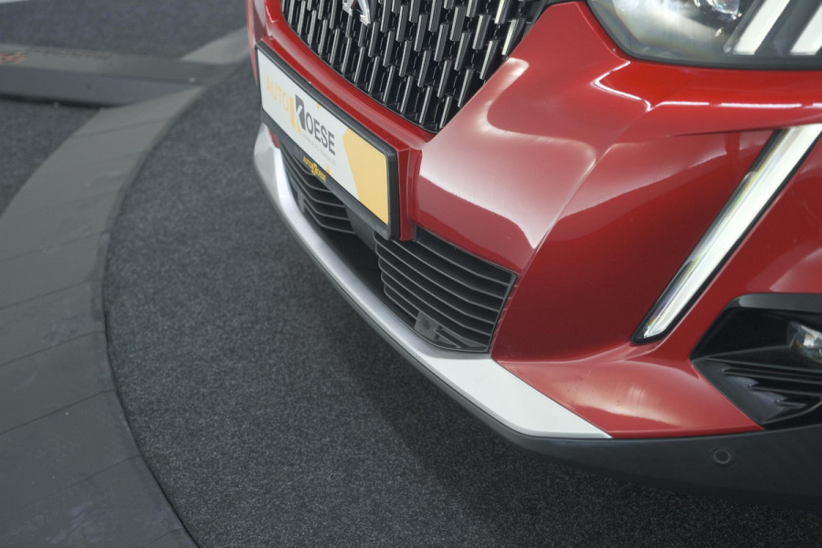 Peugeot 2008 PureTech 130 GT Pack | Panoramadak | Camera | Adaptieve Cruise Control | Stoelverwarming Peugeot 2008 PureTech 130 GT Pack | Panoramadak | Camera | Adaptieve Cruise Control | Stoelverwarming