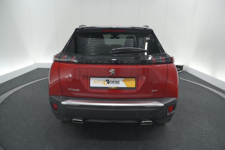 Peugeot 2008 PureTech 130 GT Pack | Panoramadak | Camera | Adaptieve Cruise Control | Stoelverwarming Peugeot 2008 PureTech 130 GT Pack | Panoramadak | Camera | Adaptieve Cruise Control | Stoelverwarming