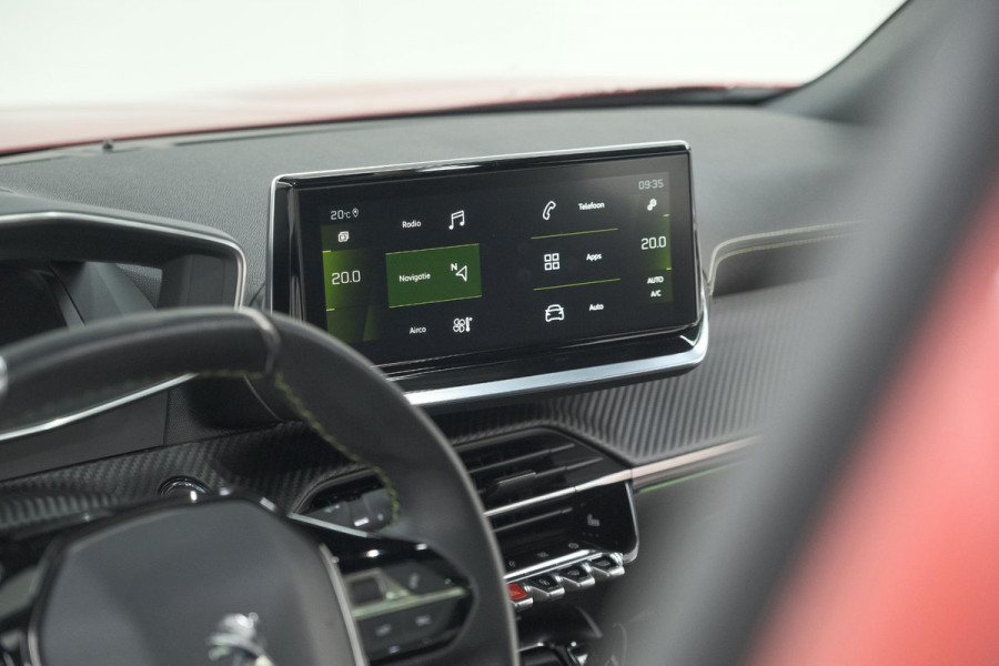 Peugeot 2008 PureTech 130 GT Pack | Panoramadak | Camera | Adaptieve Cruise Control | Stoelverwarming Peugeot 2008 PureTech 130 GT Pack | Panoramadak | Camera | Adaptieve Cruise Control | Stoelverwarming