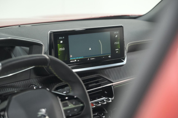 Peugeot 2008 PureTech 130 GT Pack | Panoramadak | Camera | Adaptieve Cruise Control | Stoelverwarming Peugeot 2008 PureTech 130 GT Pack | Panoramadak | Camera | Adaptieve Cruise Control | Stoelverwarming