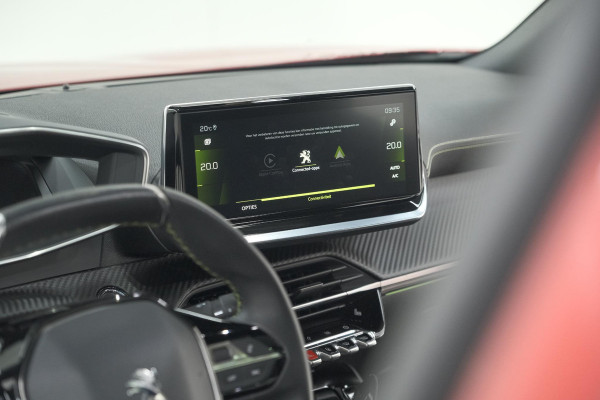 Peugeot 2008 PureTech 130 GT Pack | Panoramadak | Camera | Adaptieve Cruise Control | Stoelverwarming Peugeot 2008 PureTech 130 GT Pack | Panoramadak | Camera | Adaptieve Cruise Control | Stoelverwarming