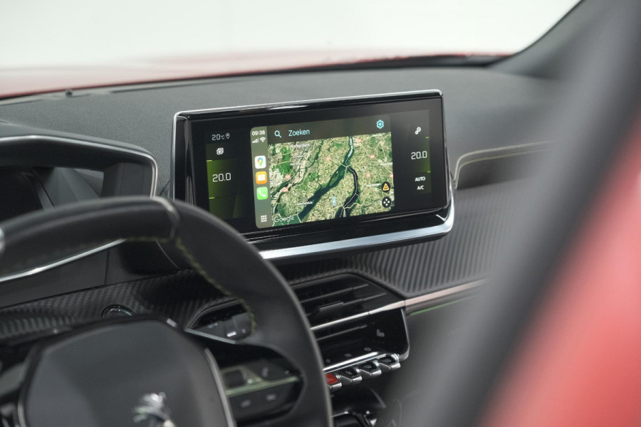 Peugeot 2008 PureTech 130 GT Pack | Panoramadak | Camera | Adaptieve Cruise Control | Stoelverwarming Peugeot 2008 PureTech 130 GT Pack | Panoramadak | Camera | Adaptieve Cruise Control | Stoelverwarming