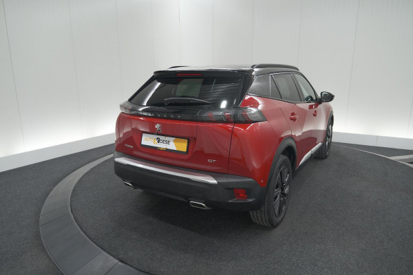 Peugeot 2008 PureTech 130 GT Pack | Panoramadak | Camera | Adaptieve Cruise Control | Stoelverwarming Peugeot 2008 PureTech 130 GT Pack | Panoramadak | Camera | Adaptieve Cruise Control | Stoelverwarming
