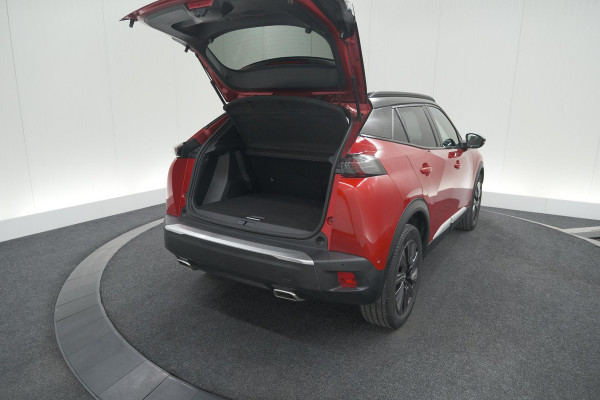 Peugeot 2008 PureTech 130 GT Pack | Panoramadak | Camera | Adaptieve Cruise Control | Stoelverwarming Peugeot 2008 PureTech 130 GT Pack | Panoramadak | Camera | Adaptieve Cruise Control | Stoelverwarming