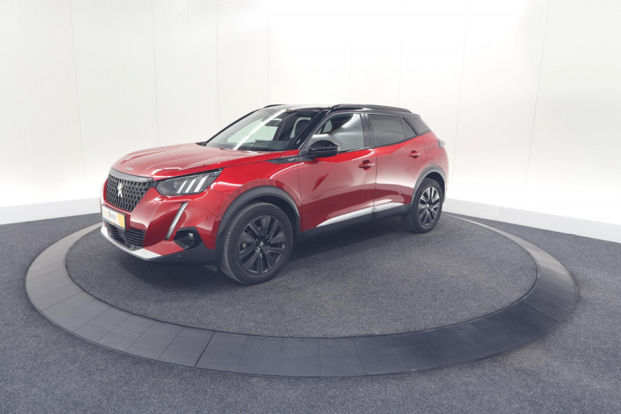 Peugeot 2008 PureTech 130 GT Pack | Panoramadak | Camera | Adaptieve Cruise Control | Stoelverwarming Peugeot 2008 PureTech 130 GT Pack | Panoramadak | Camera | Adaptieve Cruise Control | Stoelverwarming