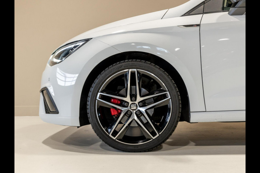 Seat Ibiza 1.0 TSI FR Limited Edition / 110pk / Panorama dak / Stoelverwarming / Keyless / Seat Ibiza 1.0 TSI FR Limited Edition / 110pk / Panorama dak / Stoelverwarming / Keyless /