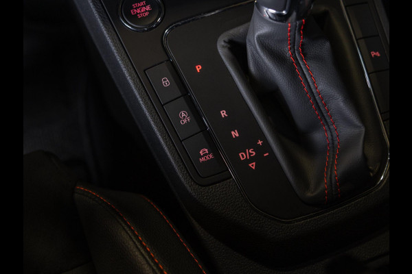 Seat Ibiza 1.0 TSI FR Limited Edition / 110pk / Panorama dak / Stoelverwarming / Keyless / Seat Ibiza 1.0 TSI FR Limited Edition / 110pk / Panorama dak / Stoelverwarming / Keyless /