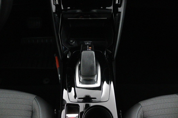 Peugeot e-208 EV Allure 50 kWh*CRUISE*A/C*CARPLAY*CAMERA*