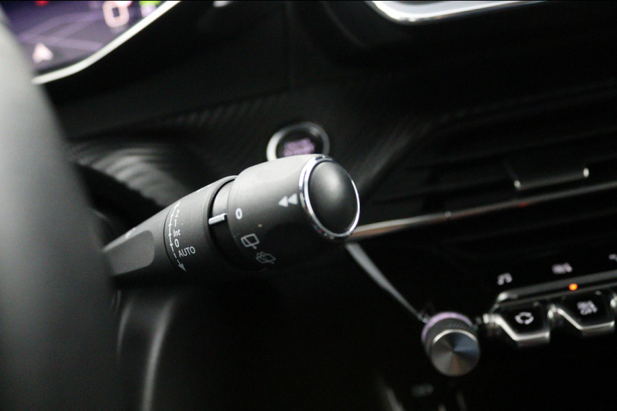 Peugeot e-208 EV Allure 50 kWh*CRUISE*A/C*CARPLAY*CAMERA*