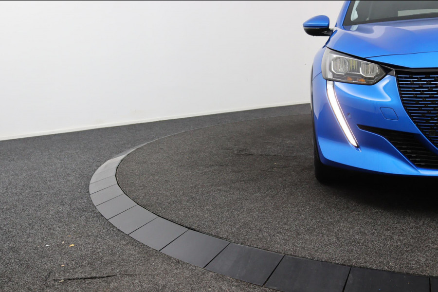 Peugeot e-208 EV Allure 50 kWh*CRUISE*A/C*CARPLAY*CAMERA*