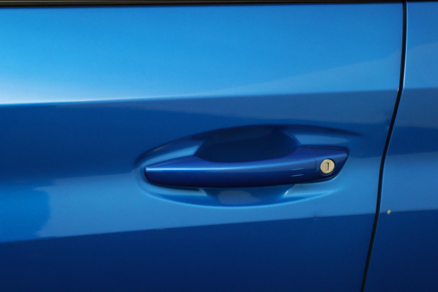 Peugeot e-208 EV Allure 50 kWh*CRUISE*A/C*CARPLAY*CAMERA*
