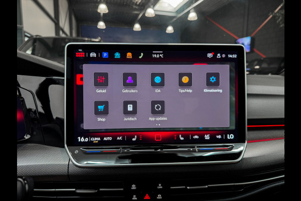 Volkswagen Golf 2.0 TSI GTI Clubsport IQ|Akrapovic|360camera||HUD|H/K|Panorama