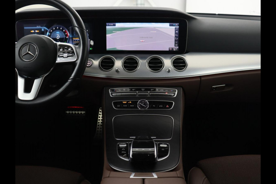 Mercedes-Benz E-Klasse 300e Avantgarde | Adaptive cruise | Leder | Stoelverwarming | Widescreen | Carplay | Sfeerverlichting | Navigatie | Camera | Park Assist | PHEV | Plug In Mercedes-Benz E-Klasse 300e Avantgarde | Adaptive cruise | Leder | Stoelverwarming | Widescreen | Carplay | Sfeerverlichting | Navigatie | Camera | Park Assist | PHEV | Plug In