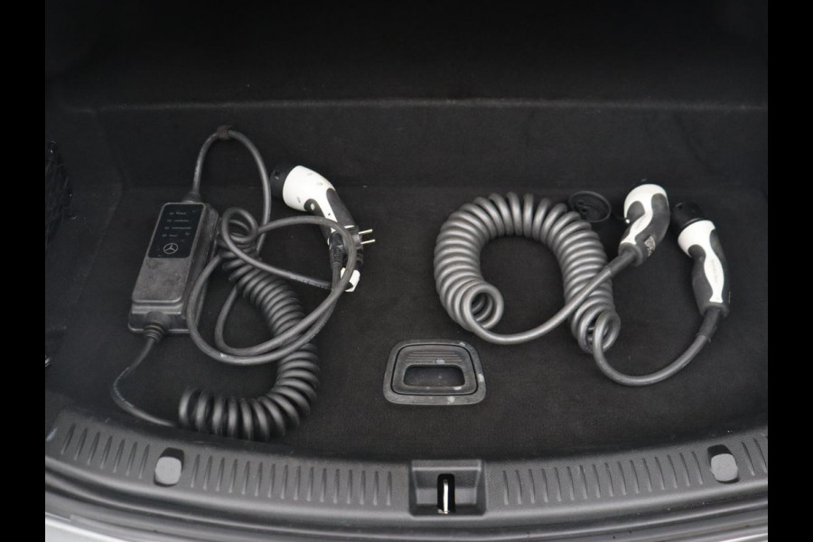 Mercedes-Benz E-Klasse 300e Avantgarde | Adaptive cruise | Leder | Stoelverwarming | Widescreen | Carplay | Sfeerverlichting | Navigatie | Camera | Park Assist | PHEV | Plug In Mercedes-Benz E-Klasse 300e Avantgarde | Adaptive cruise | Leder | Stoelverwarming | Widescreen | Carplay | Sfeerverlichting | Navigatie | Camera | Park Assist | PHEV | Plug In