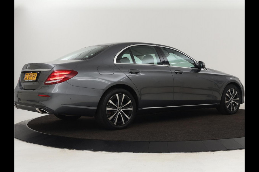 Mercedes-Benz E-Klasse 300e Avantgarde | Adaptive cruise | Leder | Stoelverwarming | Widescreen | Carplay | Sfeerverlichting | Navigatie | Camera | Park Assist | PHEV | Plug In Mercedes-Benz E-Klasse 300e Avantgarde | Adaptive cruise | Leder | Stoelverwarming | Widescreen | Carplay | Sfeerverlichting | Navigatie | Camera | Park Assist | PHEV | Plug In