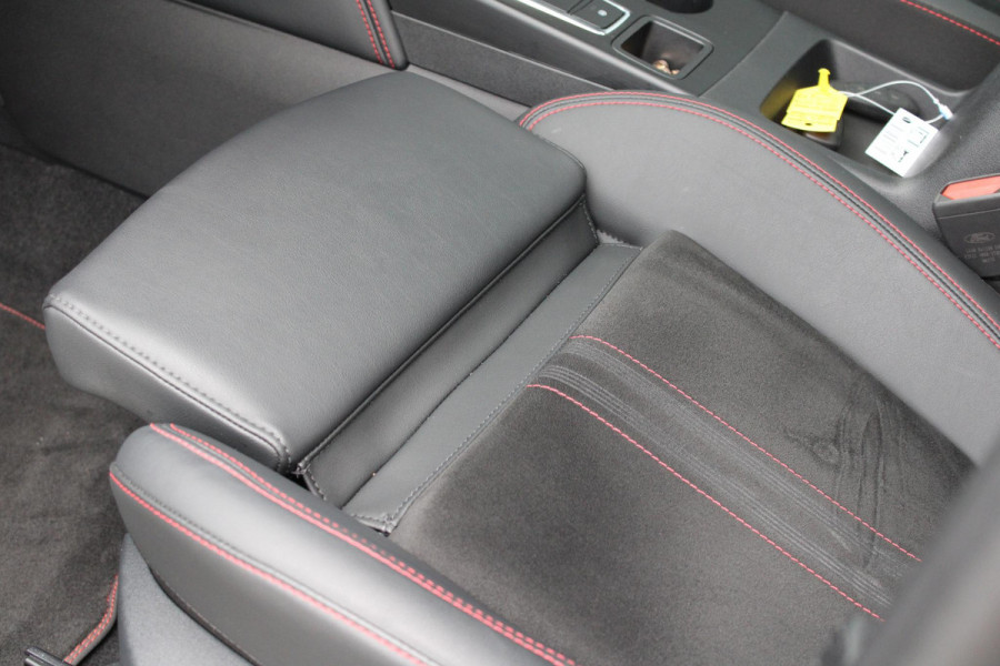 Ford Kuga 2.5 PHEV ST-Line X 243pk | Driver Assistance pack | Winterpack | Technology Pack | Panoramadak | Wegklapbare Trekhaak | 19 inch Licht metaal | Ford Kuga 2.5 PHEV ST-Line X 243pk | Driver Assistance pack | Winterpack | Technology Pack | Panoramadak | Wegklapbare Trekhaak | 19 inch Licht metaal |