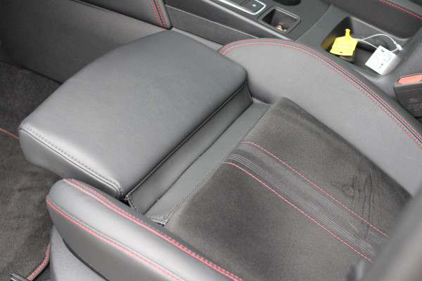 Ford Kuga 2.5 PHEV ST-Line X 243pk | Driver Assistance pack | Winterpack | Technology Pack | Panoramadak | Wegklapbare Trekhaak | 19 inch Licht metaal | Ford Kuga 2.5 PHEV ST-Line X 243pk | Driver Assistance pack | Winterpack | Technology Pack | Panoramadak | Wegklapbare Trekhaak | 19 inch Licht metaal |