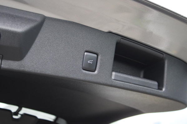 Ford Kuga 2.5 PHEV ST-Line X 243pk | Driver Assistance pack | Winterpack | Technology Pack | Panoramadak | Wegklapbare Trekhaak | 19 inch Licht metaal | Ford Kuga 2.5 PHEV ST-Line X 243pk | Driver Assistance pack | Winterpack | Technology Pack | Panoramadak | Wegklapbare Trekhaak | 19 inch Licht metaal |