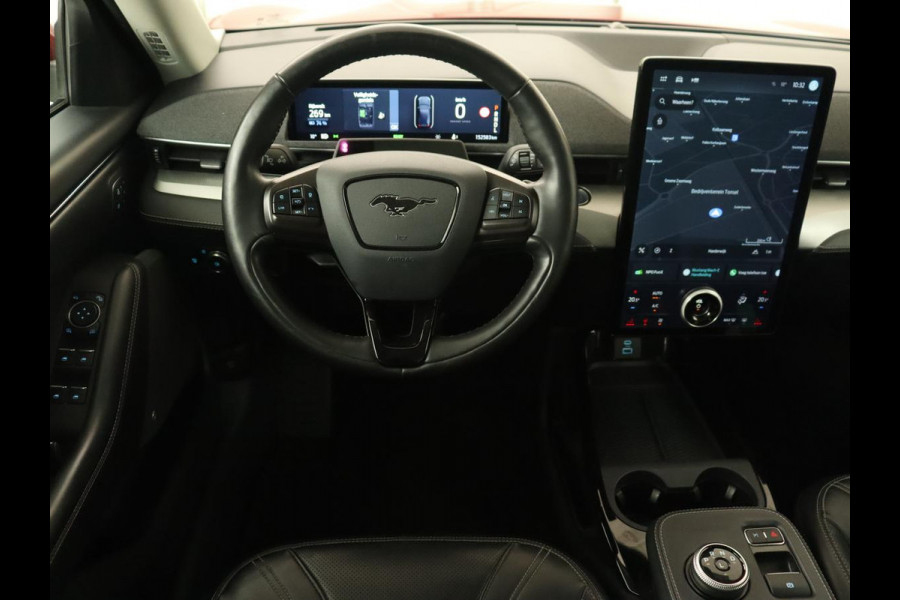 Ford Mustang Mach-E RWD 75 kWh | Leder | Stoelverwarming | 360 Camera | Adaptive cruise | B&O Sound | Stuurverwarming | Carplay | Navigatie