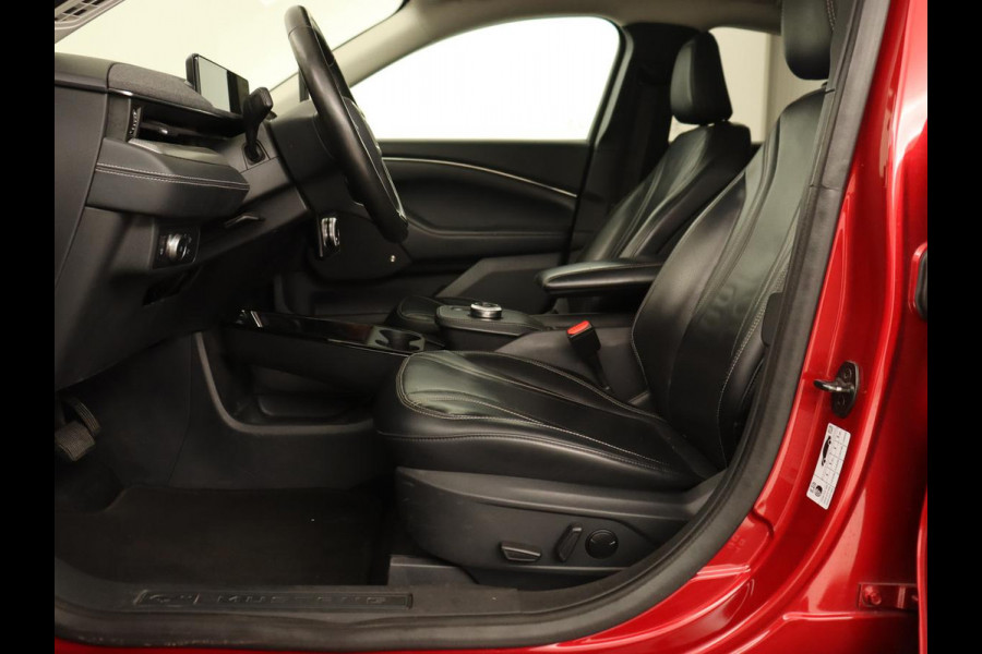 Ford Mustang Mach-E RWD 75 kWh | Leder | Stoelverwarming | 360 Camera | Adaptive cruise | B&O Sound | Stuurverwarming | Carplay | Navigatie