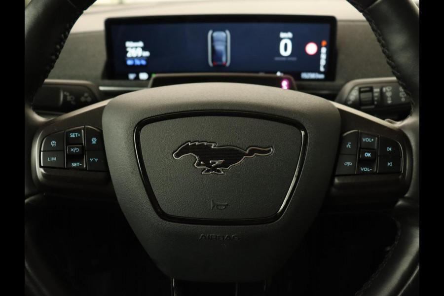 Ford Mustang Mach-E RWD 75 kWh | Leder | Stoelverwarming | 360 Camera | Adaptive cruise | B&O Sound | Stuurverwarming | Carplay | Navigatie