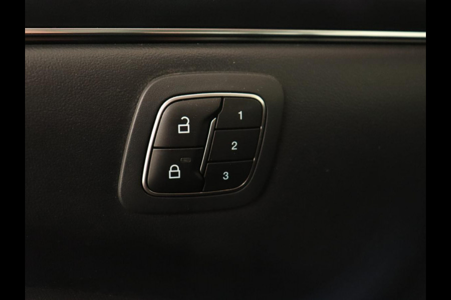 Ford Mustang Mach-E RWD 75 kWh | Leder | Stoelverwarming | 360 Camera | Adaptive cruise | B&O Sound | Stuurverwarming | Carplay | Navigatie