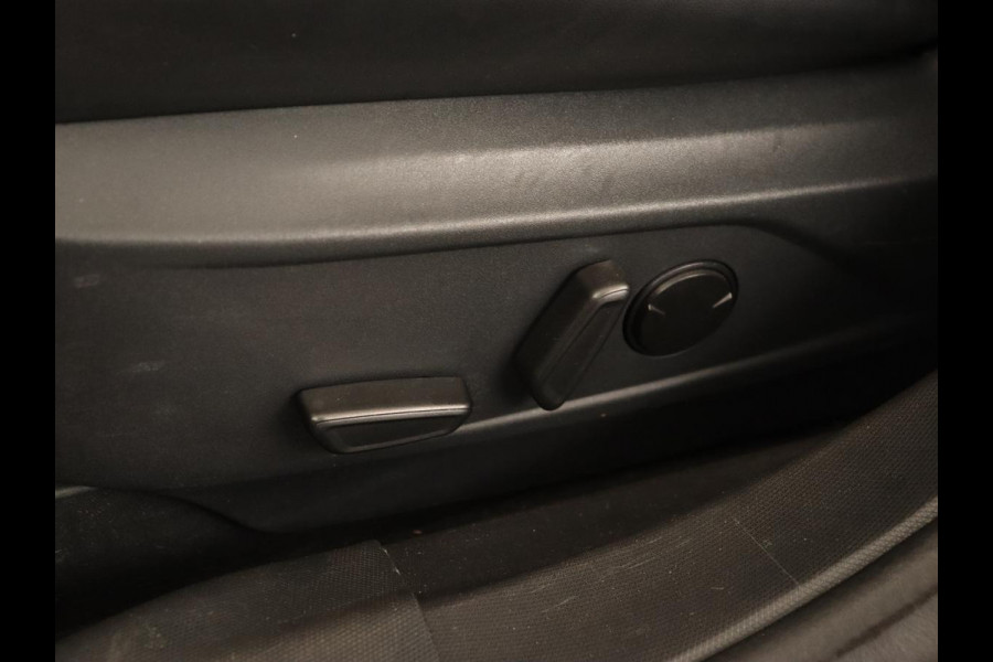 Ford Mustang Mach-E RWD 75 kWh | Leder | Stoelverwarming | 360 Camera | Adaptive cruise | B&O Sound | Stuurverwarming | Carplay | Navigatie