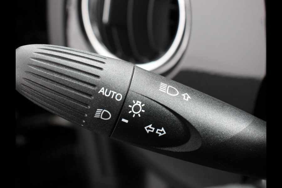 Fiat 500C 1.0 Hybrid Bella Vita Airco Cruise control Parkeersensor achter Radio Bluetooth Elektrische ramen Apple Carplay/ Android Auto