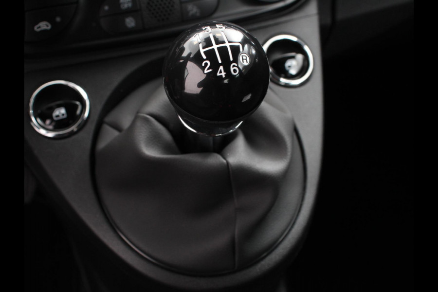 Fiat 500C 1.0 Hybrid Bella Vita Airco Cruise control Parkeersensor achter Radio Bluetooth Elektrische ramen Apple Carplay/ Android Auto