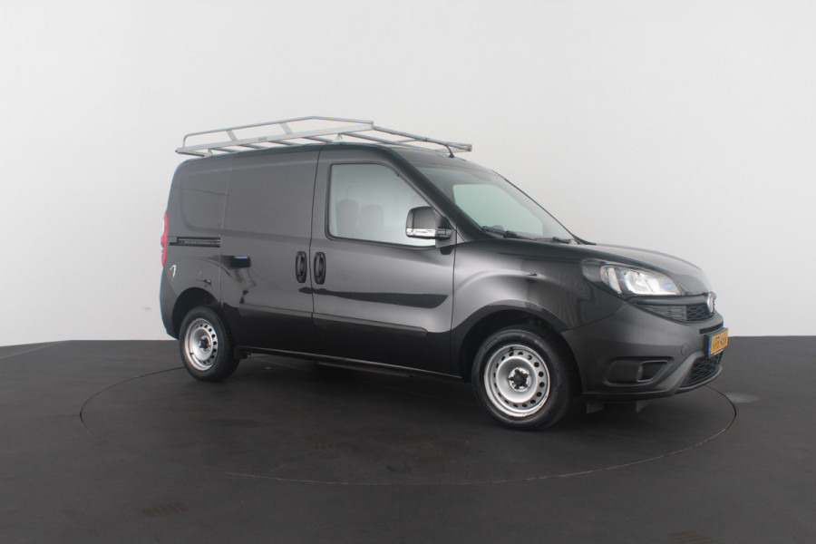 Fiat Dobló Cargo 1.6 MJ L1H1 105pk > Trekhaak/imperiaal/Cruise/3-zit/navi