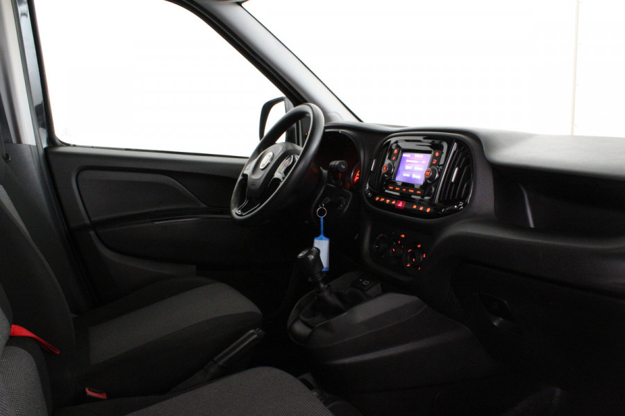 Fiat Dobló Cargo 1.6 MJ L1H1 105pk > Trekhaak/imperiaal/Cruise/3-zit/navi