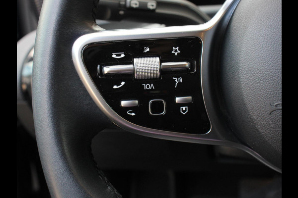 Mercedes-Benz A-Klasse 200 163pk DCT Progressive Navigatie Parkeersensoren Camera Cruise Control Stoelverwarming Ledverlichting Climate Control