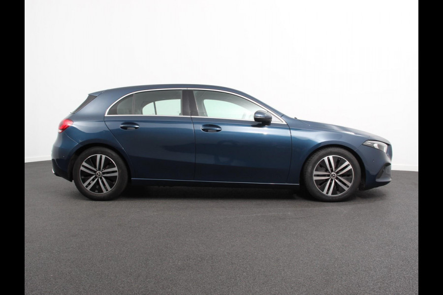 Mercedes-Benz A-Klasse 200 163pk DCT Progressive Navigatie Parkeersensoren Camera Cruise Control Stoelverwarming Ledverlichting Climate Control