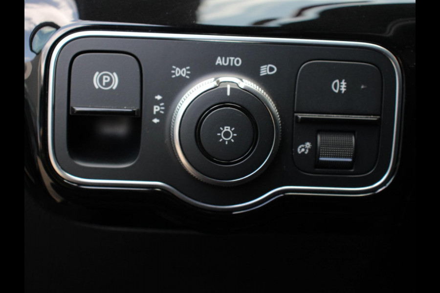 Mercedes-Benz A-Klasse 200 163pk DCT Progressive Navigatie Parkeersensoren Camera Cruise Control Stoelverwarming Ledverlichting Climate Control